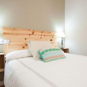Triana 103 Rooms & Suites